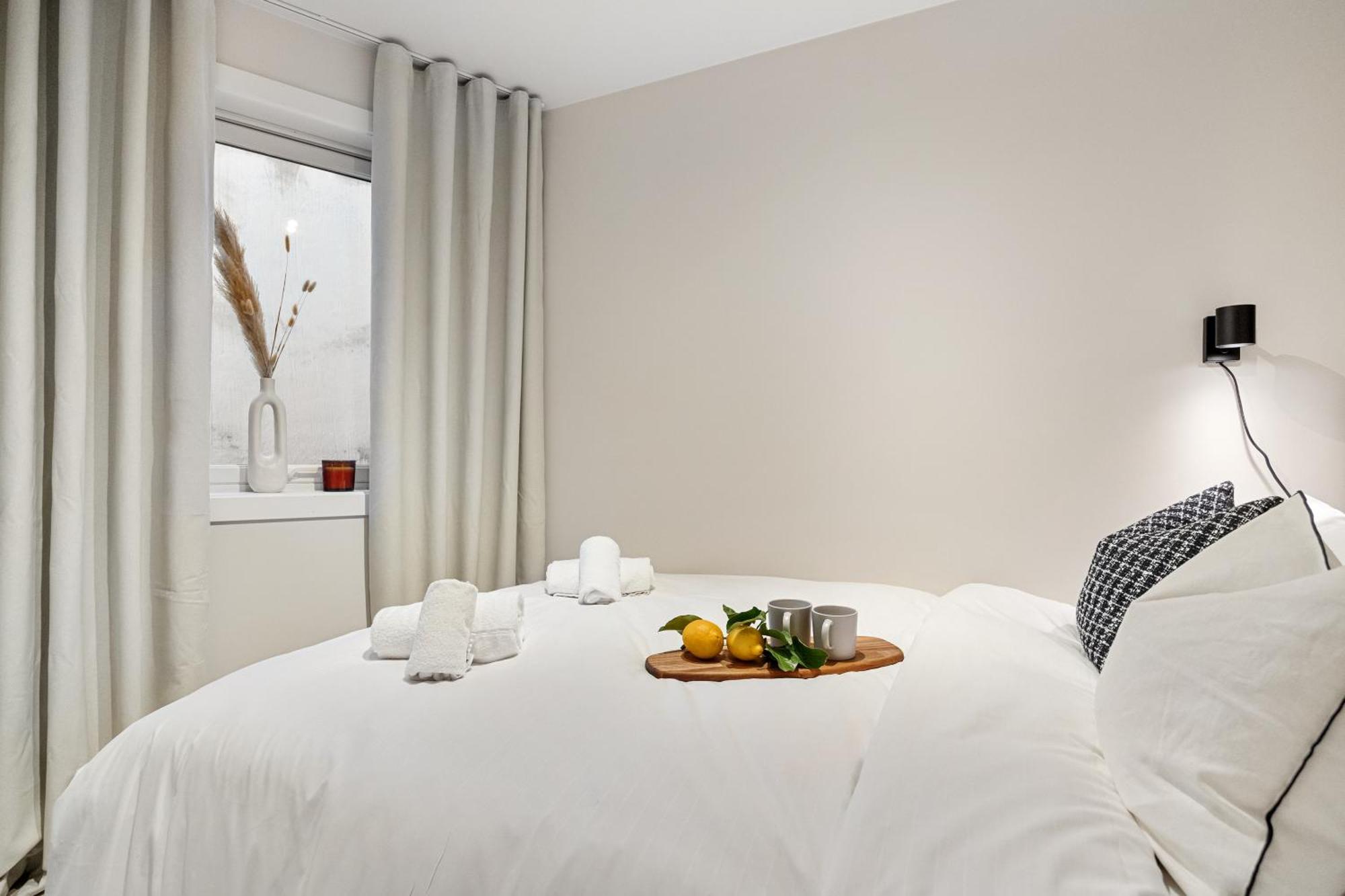 King Bed - Renovated 2024 - 2Br Behind Bryggen Apartman Bergen Kültér fotó